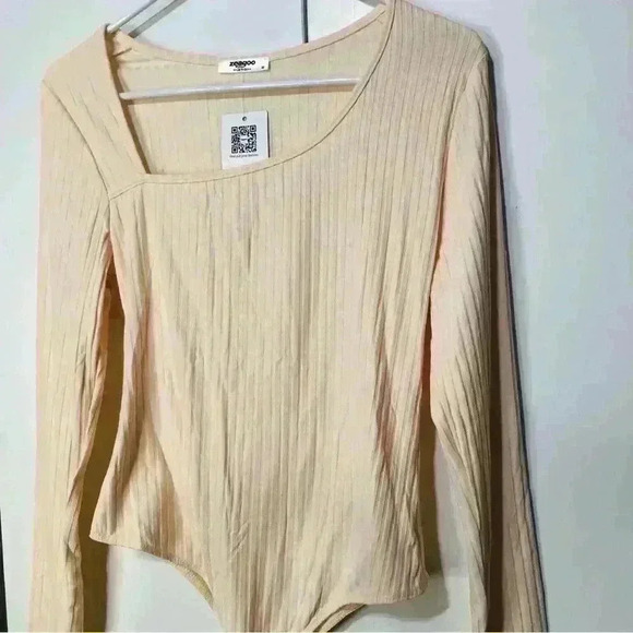 Women Butter Yellow Stretch Ribbed Body Suit Long Sleeve Asymmetrical Neck Nwt - Picture 3 of 7